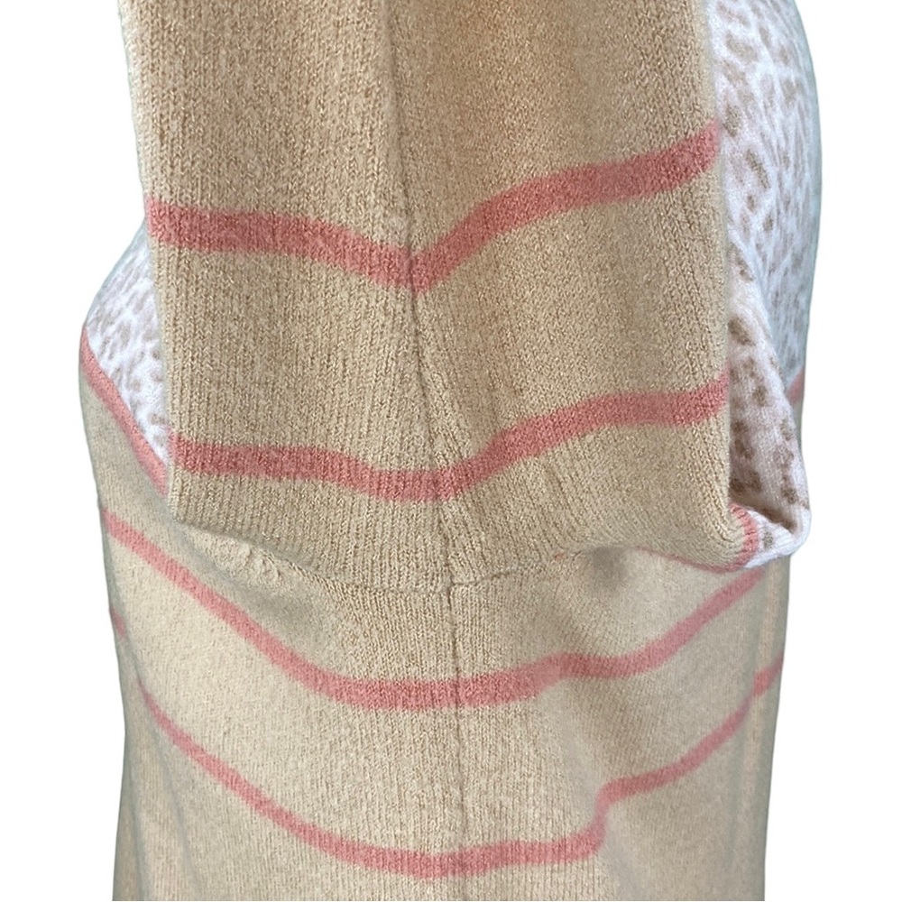 BeachLunchLounge Cozy Beige and White Animal Print Knit Sweater - Picture 11 of 14